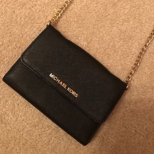 Michael Kors Crossbody Wallet